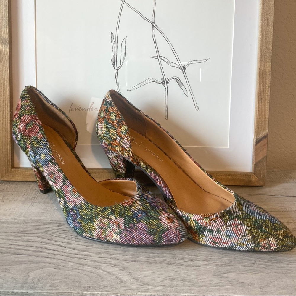 Chinese Laundry Floral Vintage Pumps | Short Heels